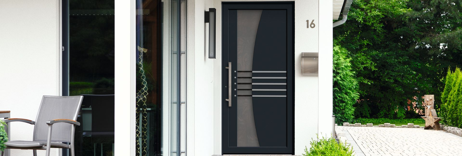 Műanyag bejárati ajtó