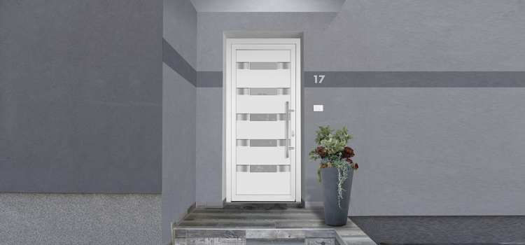 műanyag bejárati ajtó